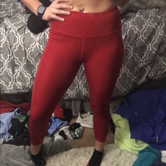 Red work out leggings - Picture 2 of 3